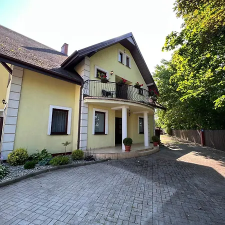 ホームステイ Amber