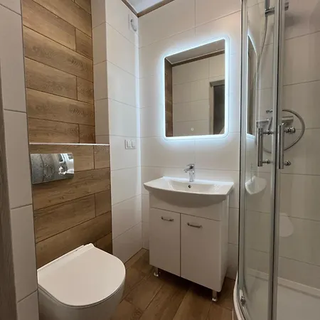 Amber Проживание в семье